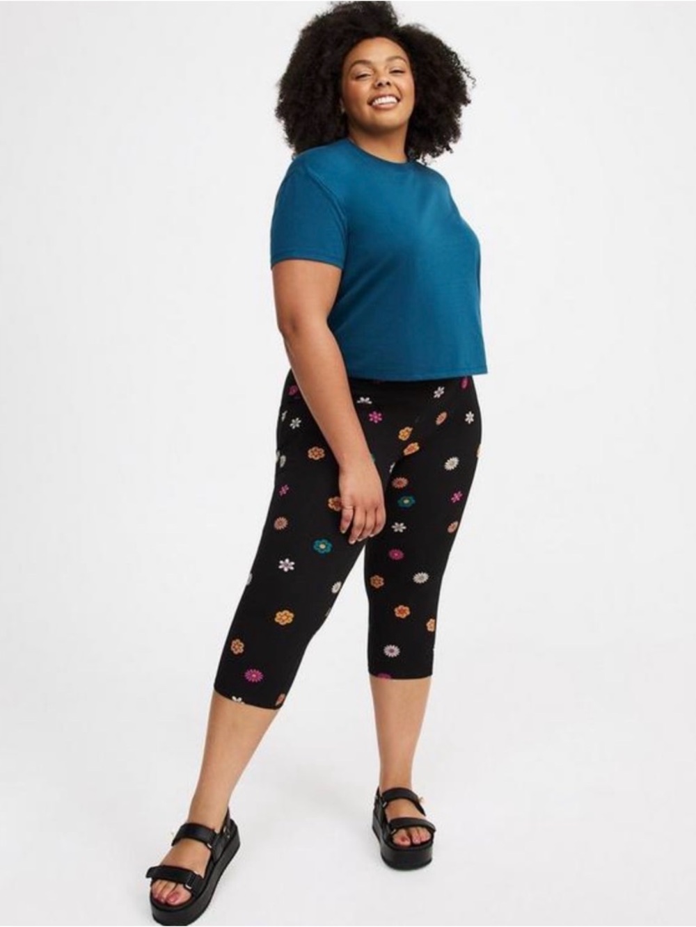 Torrid Size 4(4X)(26)Capri Length 21” Floral Signature Waistband Prem Legging